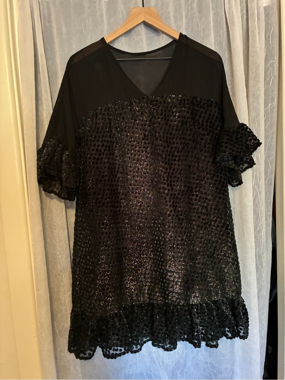 Amado Medium Black V-Neck Tunic Dress with Ruffle Sleeves